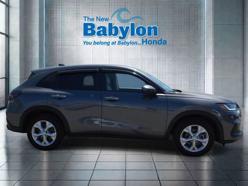 Used 2023 Honda HR-V LX image 5