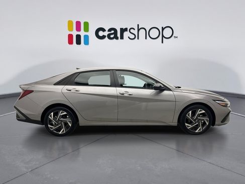 Used 2025 Hyundai Elantra Sport w/ Cargo Package FWD image 6