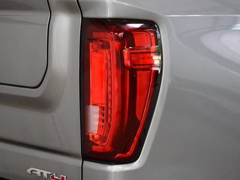 Used 2023 GMC Sierra 1500 AT4 w/ Technology Package AWD/4WD image 19