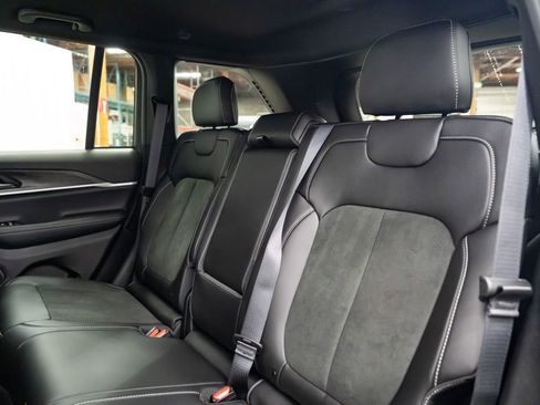 New 2026 Jeep Grand Cherokee 4WD image 26