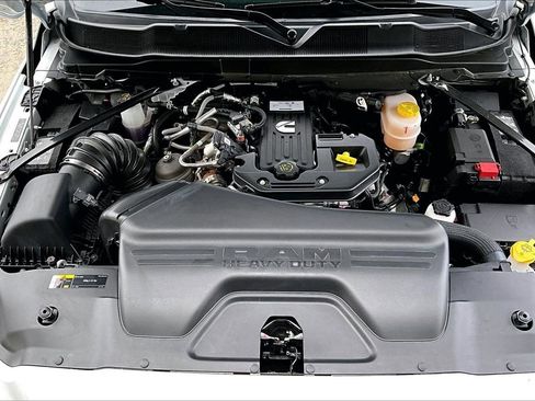 Used 2026 RAM 3500 Laramie AWD/4WD image 31