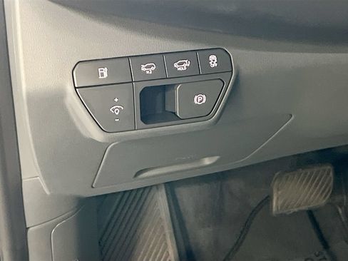 Used 2024 Kia EV9 Light RWD image 10