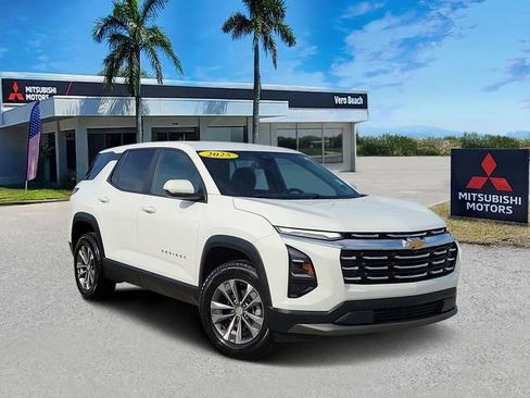 Used 2025 Chevrolet Equinox LT AWD/4WD image 1