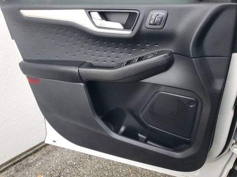 Used 2020 Ford Escape SEL FWD image 20