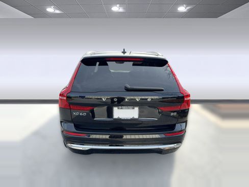 Certified 2022 Volvo XC60 B5 Inscription w/ Advanced Package image 10