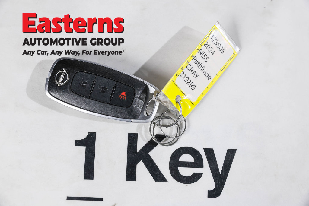 Used 2024 Nissan Pathfinder S AWD/4WD image 26