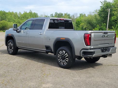 New 2026 GMC Sierra 2500 Denali Ultimate AWD/4WD image 5