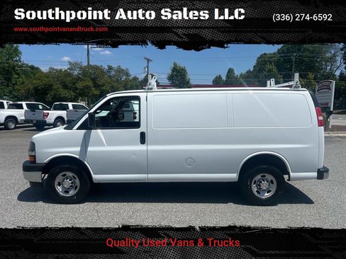 Used 2017 Chevrolet Express 2500 RWD image 1