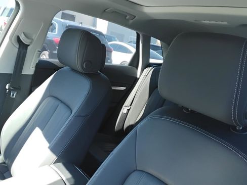 Certified 2024 Audi Q8 e-tron Premium Plus image 19