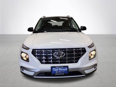 New 2026 Hyundai Venue SEL image 3