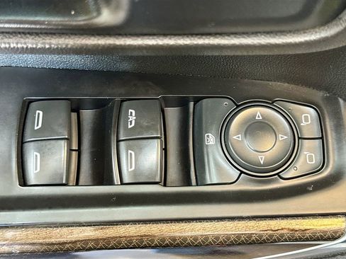 Used 2020 Chevrolet Silverado 2500 LT w/ Advanced Trailering Package image 16