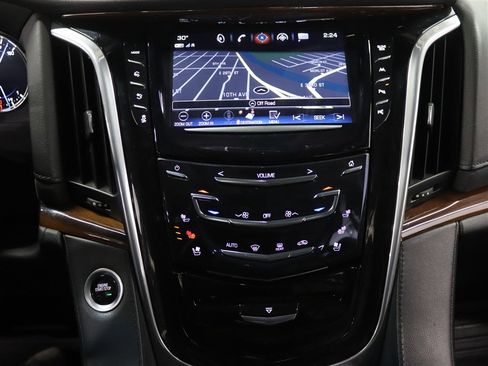 Used 2019 Cadillac Escalade Luxury image 29