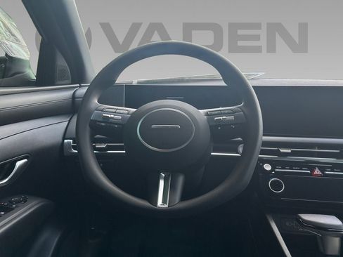 New 2025 Hyundai Santa Cruz SEL image 8