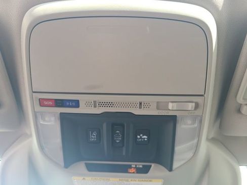 Used 2021 Subaru Forester Touring image 32