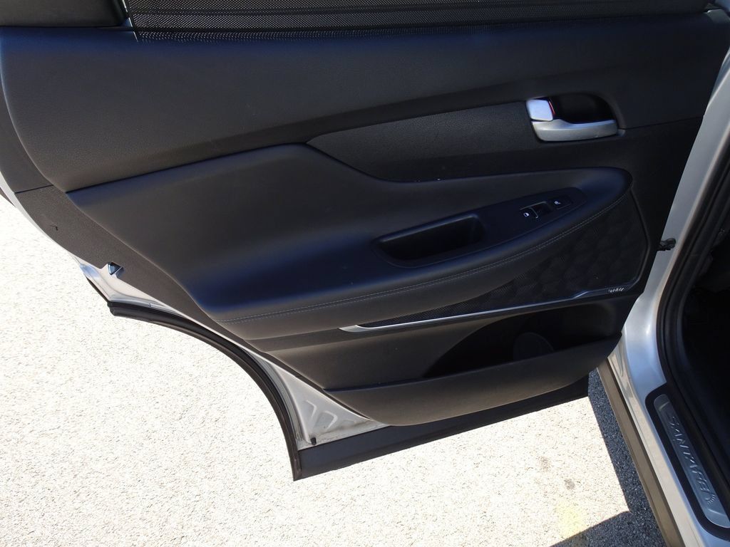 Used 2019 Hyundai Santa Fe AWD image 16
