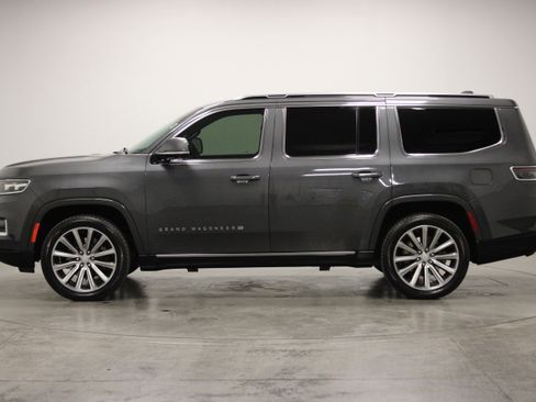 Used 2022 Jeep Grand Wagoneer Series II w/ Flexible Seating Group AWD/4WD image 5