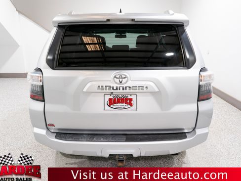 Used 2014 Toyota 4Runner SR5 Premium image 4