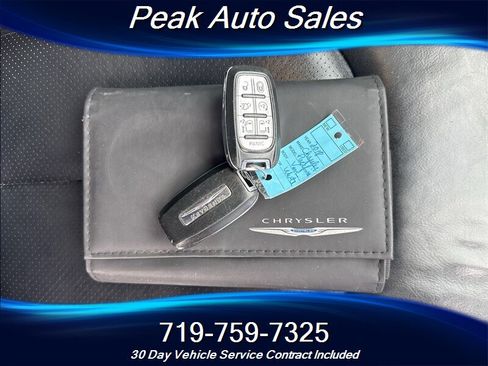 Used 2018 Chrysler Pacifica Touring-L w/ Premium Audio Group FWD image 38