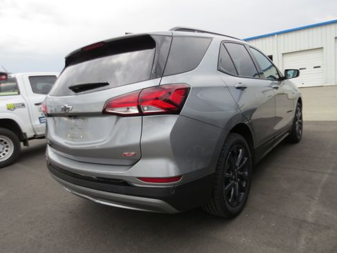 Used 2024 Chevrolet Equinox RS FWD image 5