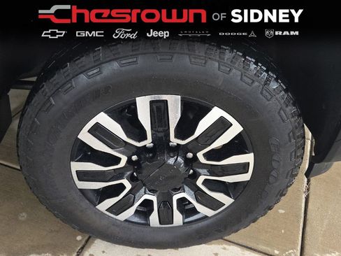 Used 2025 GMC Sierra 2500 Denali Ultimate AWD/4WD image 12