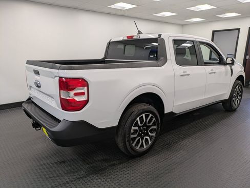 Used 2023 Ford Maverick Lariat image 4