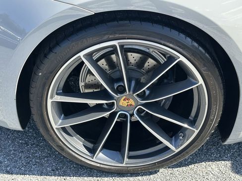 Used 2022 Porsche 911 Carrera image 19