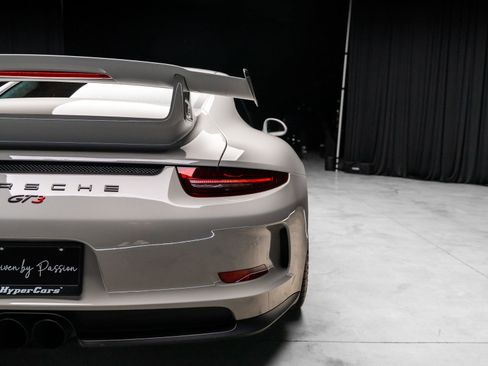 Used 2015 Porsche 911 GT3 image 36