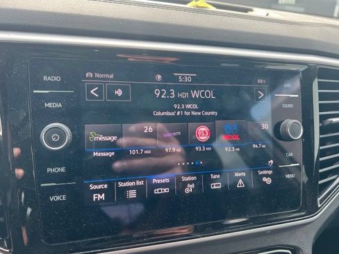 Used 2023 Volkswagen Atlas SE w/ Panoramic Sunroof Package AWD/4WD image 8