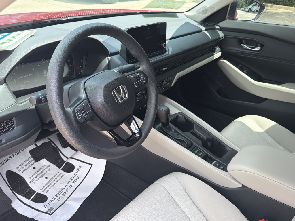 Used 2025 Honda Accord SE image 6