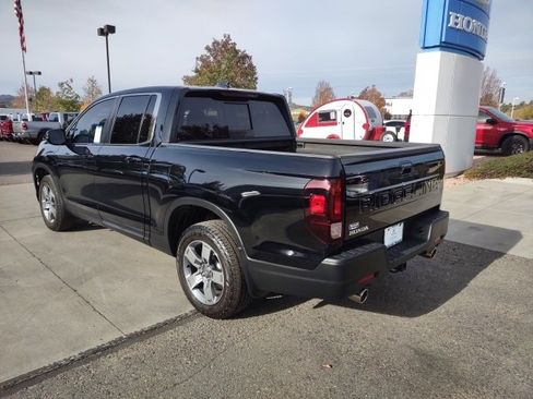 Certified 2024 Honda Ridgeline RTL image 3