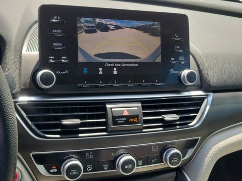Used 2018 Honda Accord LX image 27