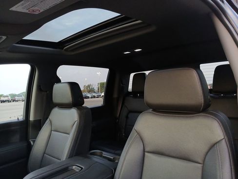 Used 2022 Chevrolet Silverado 3500 LTZ w/ LTZ Premium Package image 19