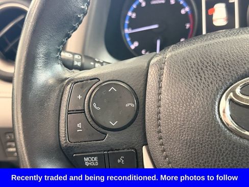 Used 2018 Toyota RAV4 XLE FWD image 23