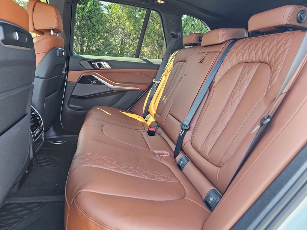 Used 2026 BMW X5 sDrive40i w/ M Sport Package RWD image 19