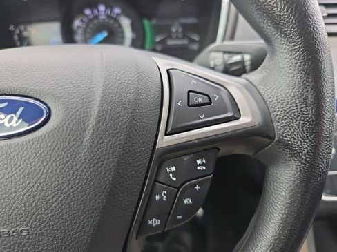 Used 2020 Ford Fusion SE image 10