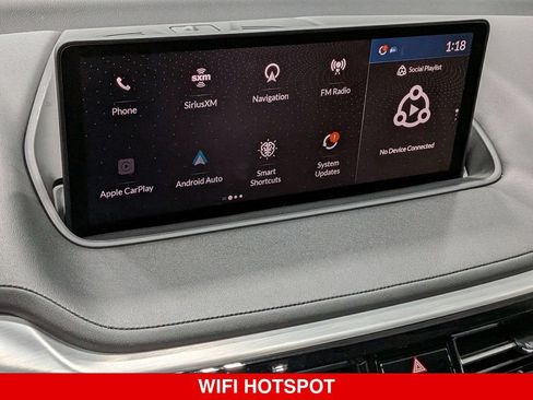 Used 2024 Acura MDX SH-AWD w/ Technology Package image 21