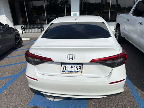 Used 2022 Honda Civic LX image 4