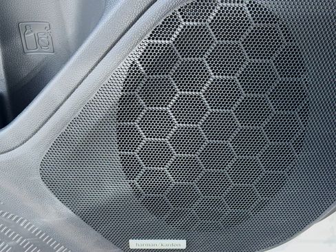 Used 2025 Subaru Forester Touring image 24