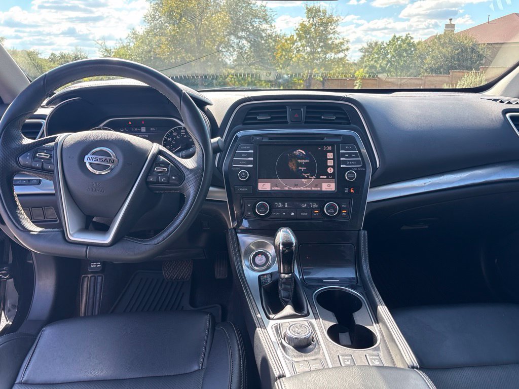 Used 2022 Nissan Maxima SV w/ Floor Mat Group FWD image 16
