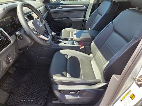 Certified 2023 Volkswagen Atlas SE FWD image 12