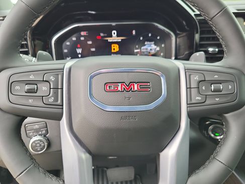 New 2025 GMC Sierra 1500 Elevation image 16