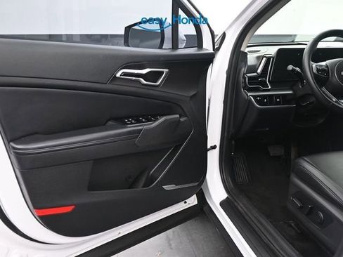 Used 2023 Kia Sportage EX image 16