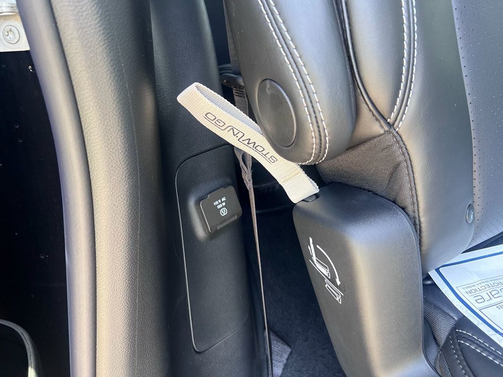 New 2027 Chrysler Pacifica Select w/ Family Tech Group FWD image 18