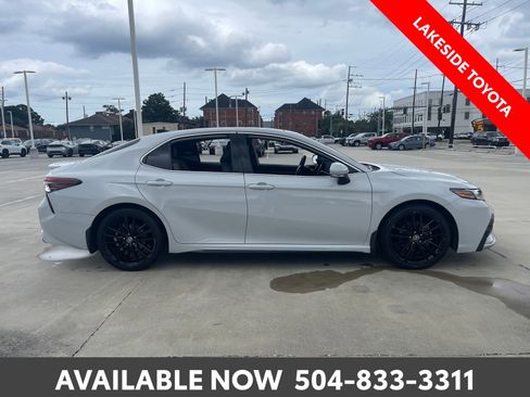 Used 2023 Toyota Camry XSE FWD image 6