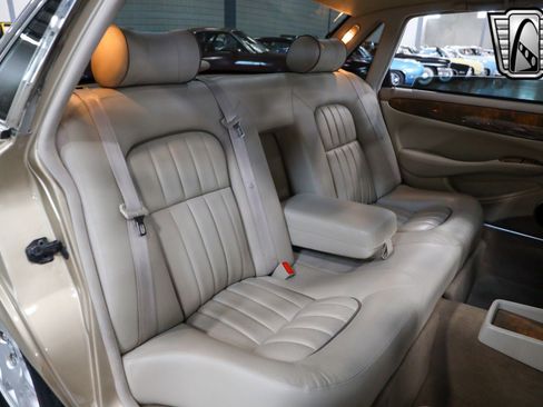 Used 2001 Jaguar XJ8 image 26