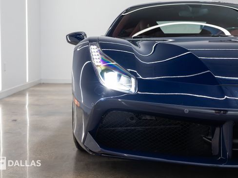 Used 2017 Ferrari 488 GTB RWD image 5