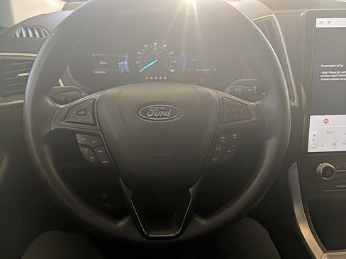 Used 2023 Ford Edge SEL image 12