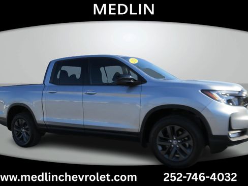 Used 2025 Honda Ridgeline Sport image 1