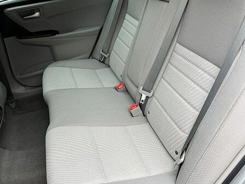 Used 2017 Toyota Camry LE FWD image 16