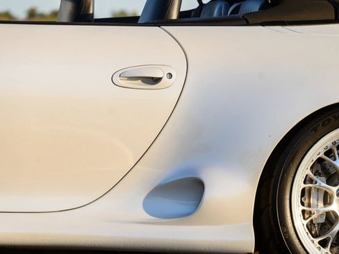 Used 2000 Porsche 911 Carrera 4 AWD/4WD image 22